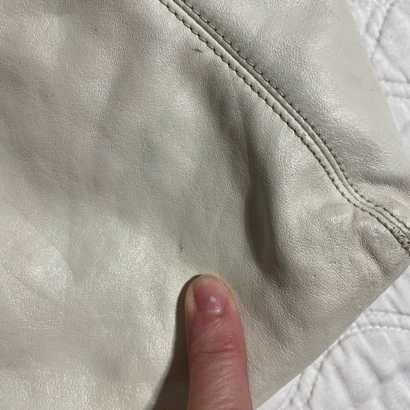 Coach Ashley Signature Hippie Shoulder Bag - Picture 6 of 7